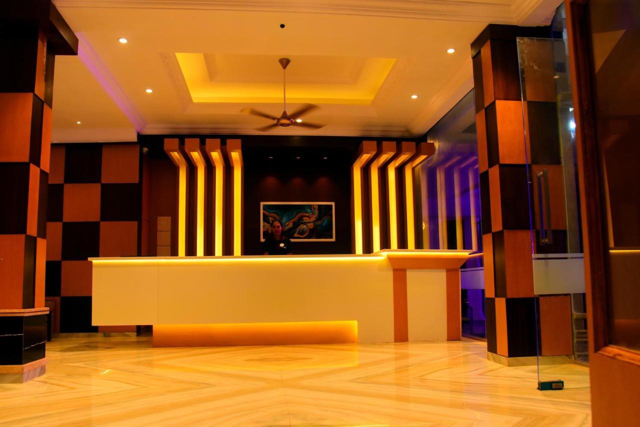 Vits Excellensea Karde Beach Dāpoli Buitenkant foto