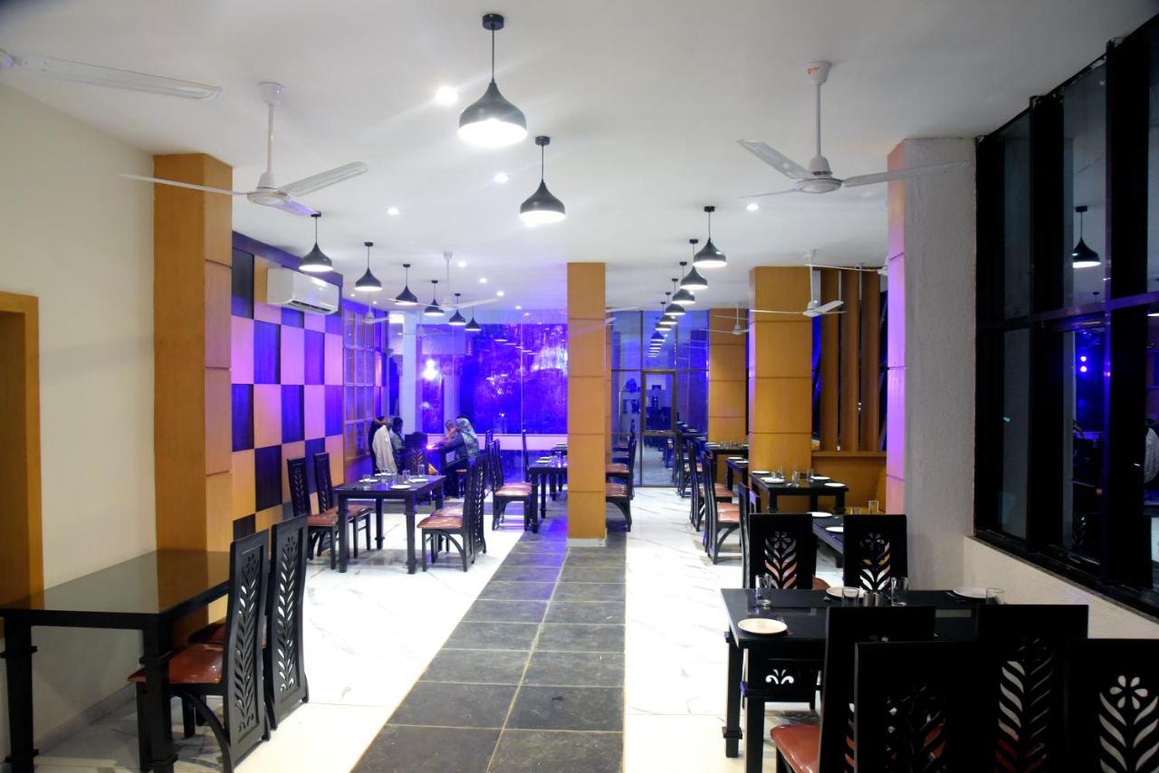 Vits Excellensea Karde Beach Dāpoli Buitenkant foto