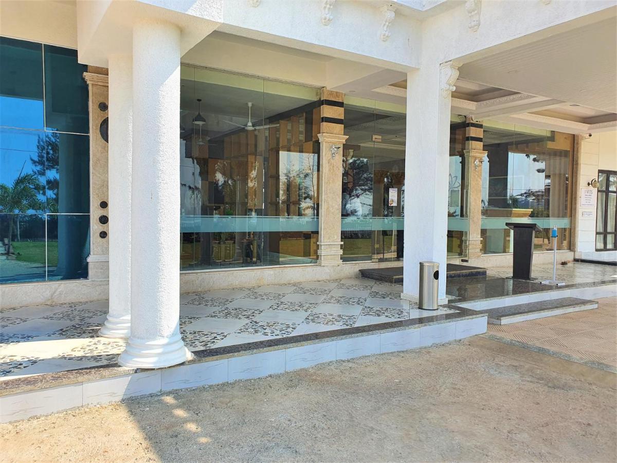 Vits Excellensea Karde Beach Dāpoli Buitenkant foto