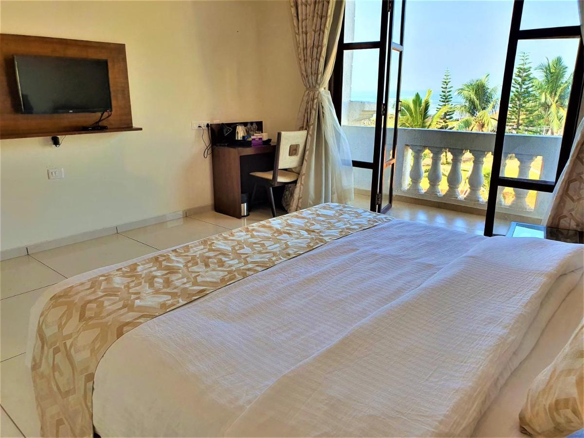 Vits Excellensea Karde Beach Dāpoli Buitenkant foto