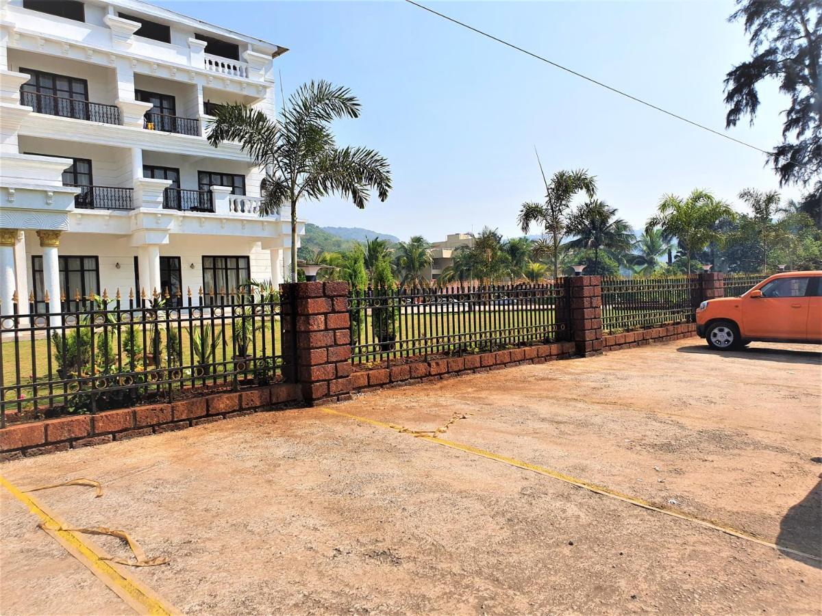 Vits Excellensea Karde Beach Dāpoli Buitenkant foto