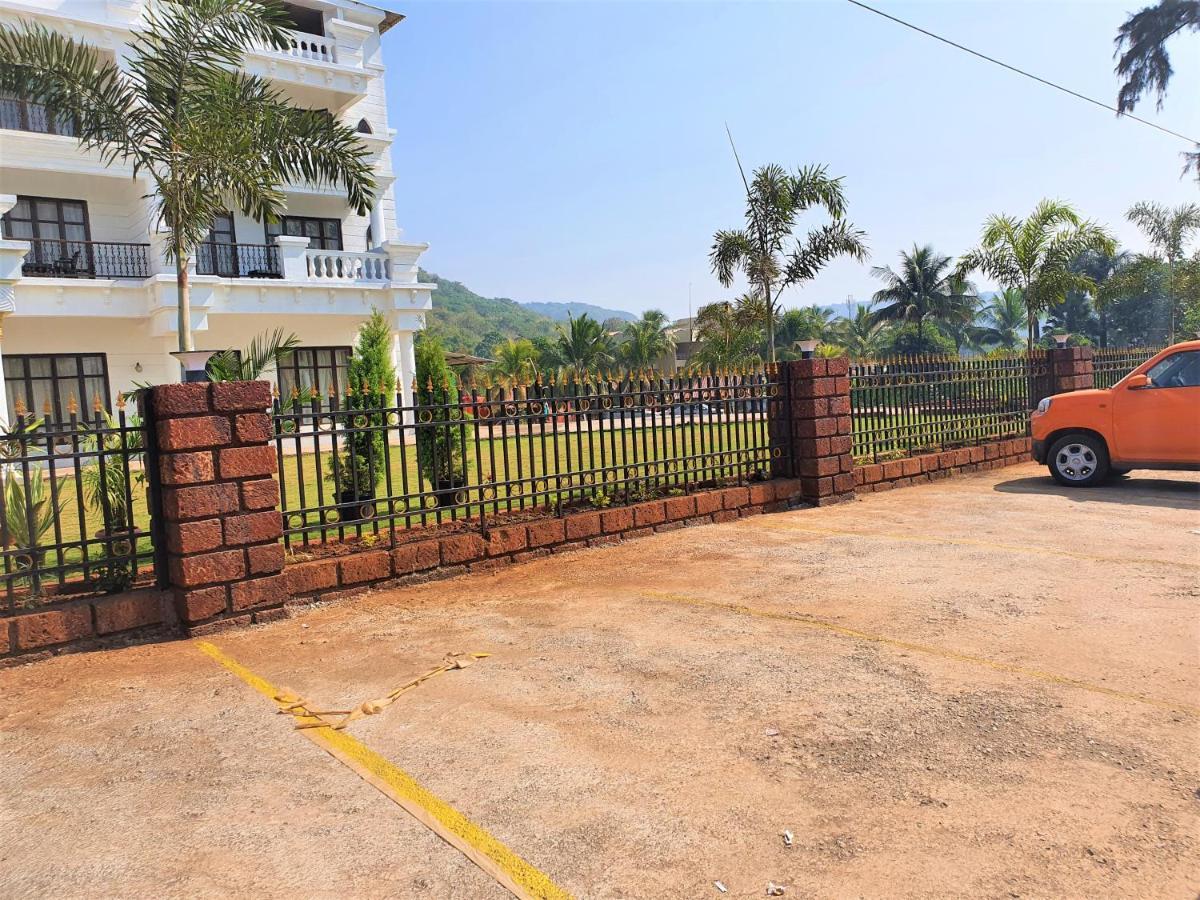 Vits Excellensea Karde Beach Dāpoli Buitenkant foto