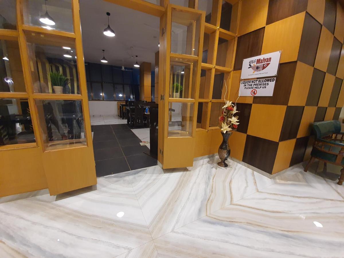 Vits Excellensea Karde Beach Dāpoli Buitenkant foto