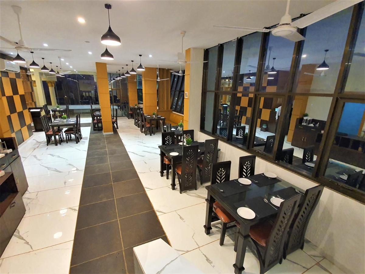 Vits Excellensea Karde Beach Dāpoli Buitenkant foto