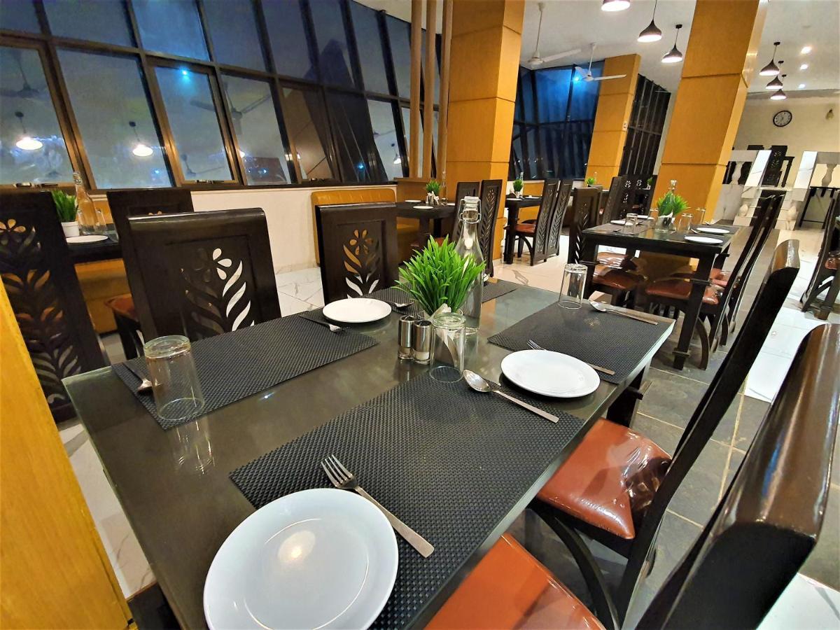 Vits Excellensea Karde Beach Dāpoli Buitenkant foto
