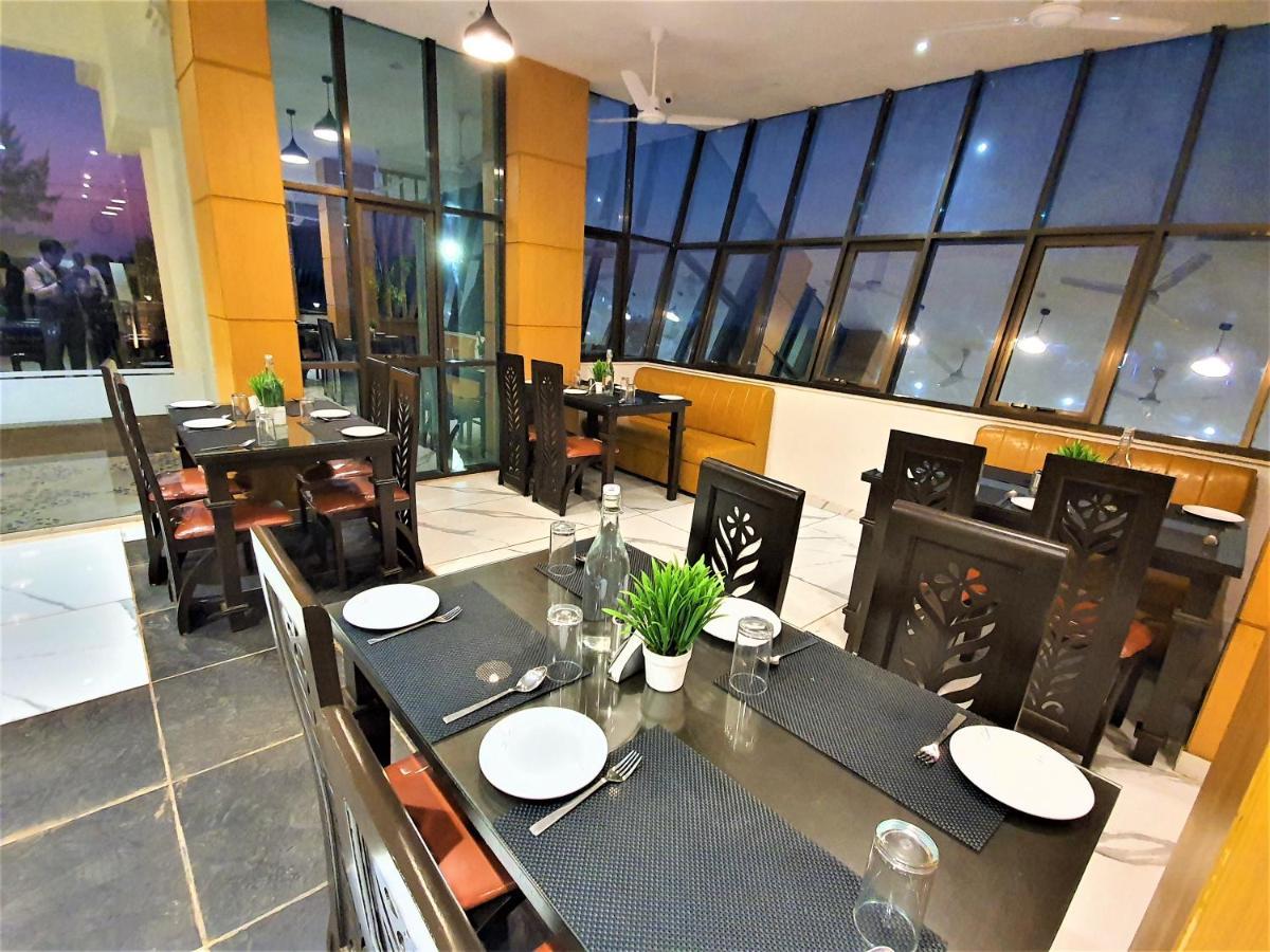 Vits Excellensea Karde Beach Dāpoli Buitenkant foto